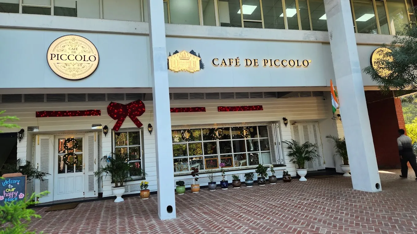 Café de Piccolo Chandigarh: A Cozy Retreat for Food and Ambiance Lovers